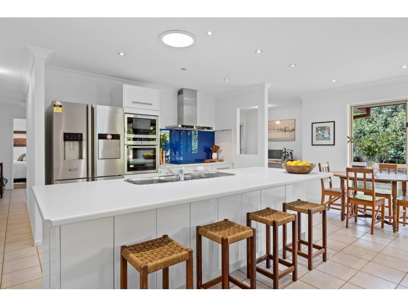 1 Lynch Crescent, Birkdale QLD 4159