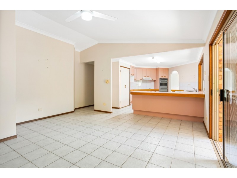 65 Sunshine Drive, Cleveland QLD 4163