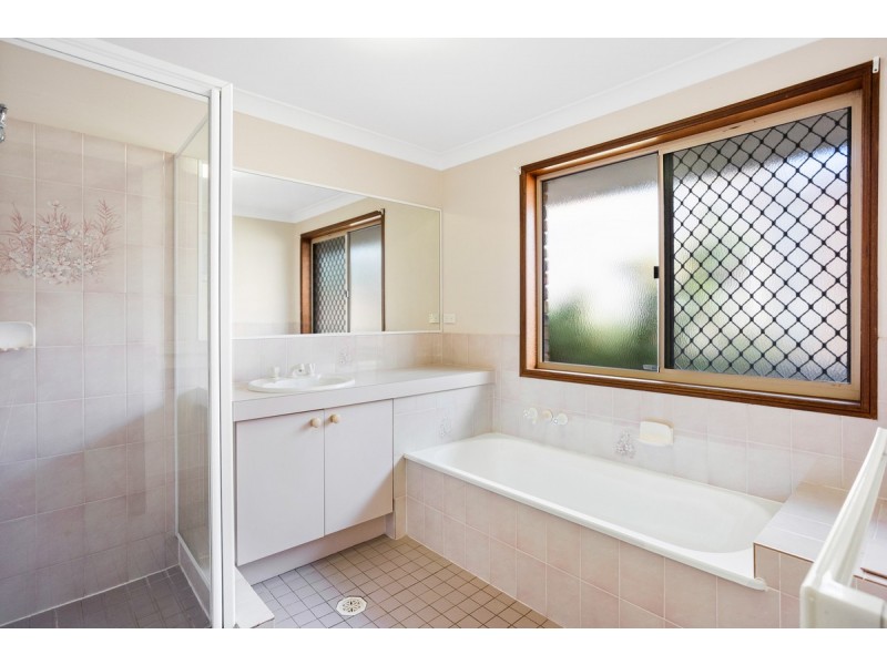 65 Sunshine Drive, Cleveland QLD 4163