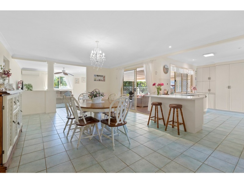 21 Beachside Court, Victoria Point QLD 4165