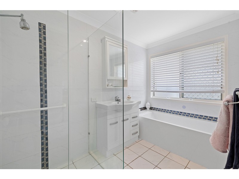 21 Beachside Court, Victoria Point QLD 4165