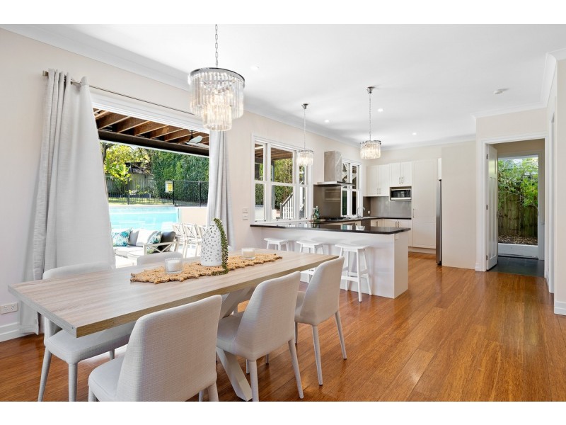 4 Framont Avenue, Holland Park QLD 4121