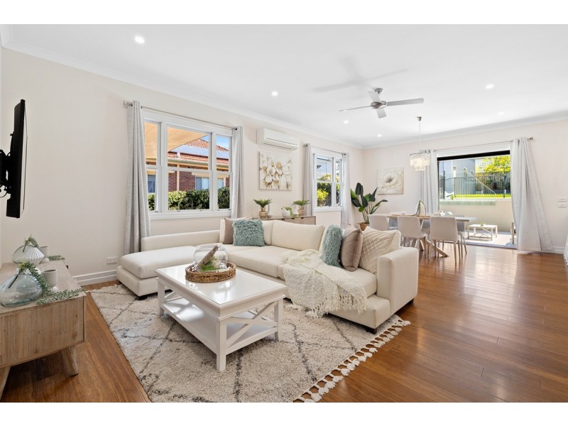 4 Framont Avenue, Holland Park QLD 4121