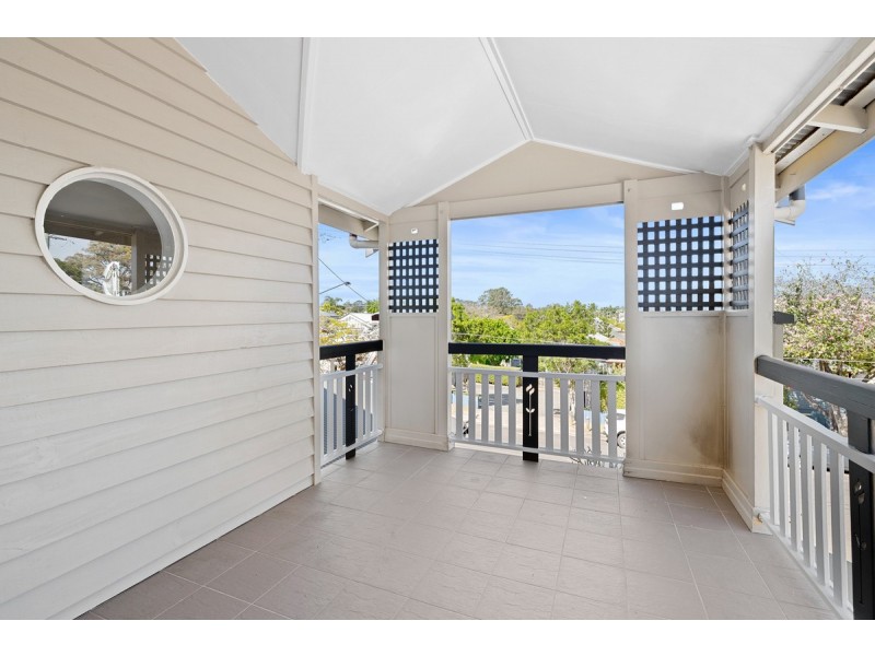 4 Framont Avenue, Holland Park QLD 4121