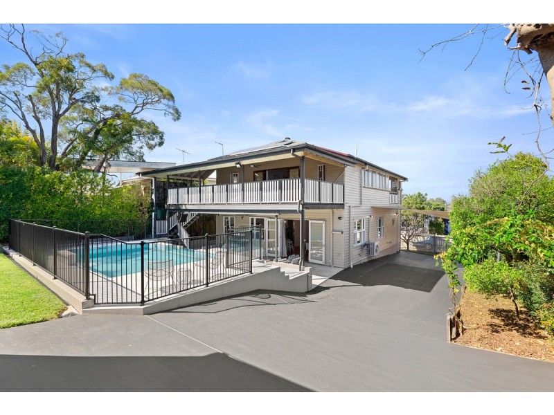4 Framont Avenue, Holland Park QLD 4121