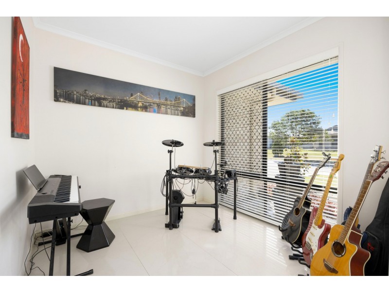 12 Lakeland Court, Loganholme QLD 4129