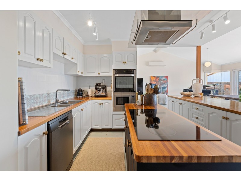 65 Masthead Drive, Raby Bay QLD 4163