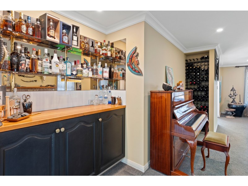 65 Masthead Drive, Raby Bay QLD 4163