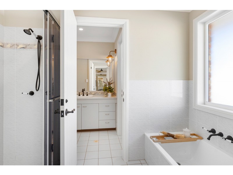 65 Masthead Drive, Raby Bay QLD 4163