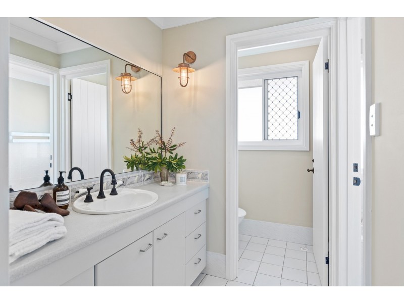 65 Masthead Drive, Raby Bay QLD 4163