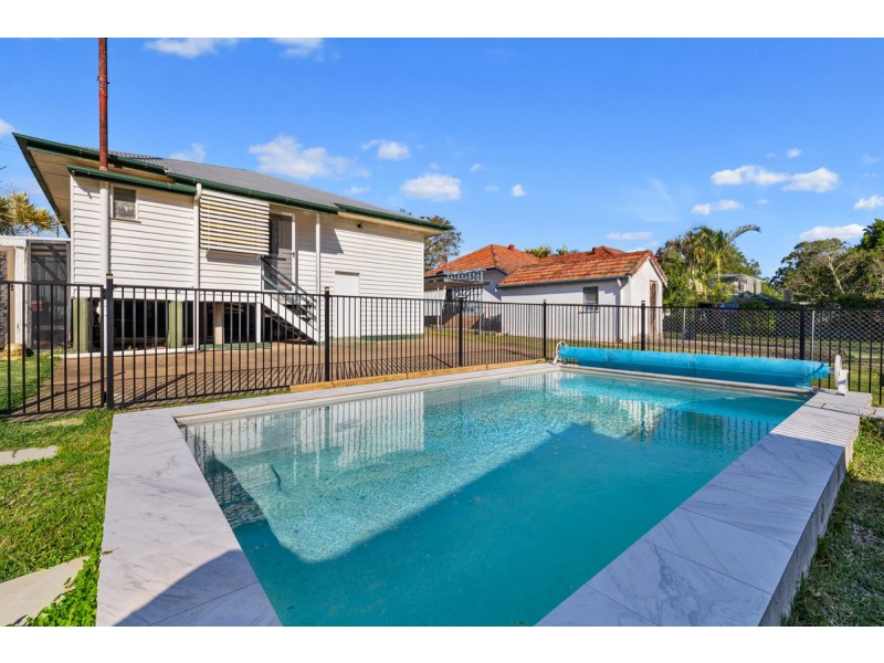 57 Tingalpa Street, Wynnum West QLD 4178