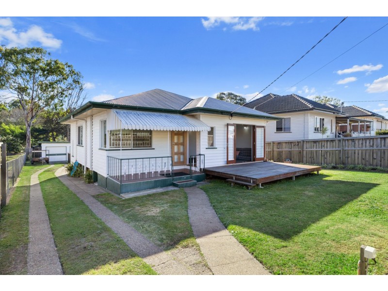 57 Tingalpa Street, Wynnum West QLD 4178
