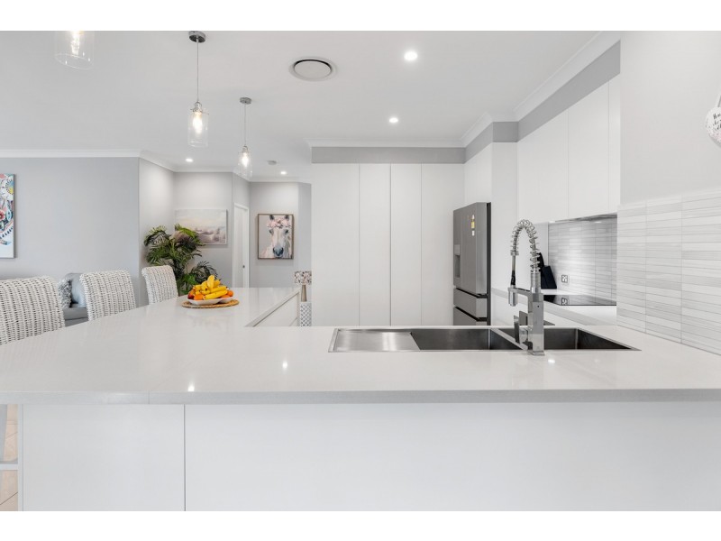 17 Franbridge Place, Victoria Point QLD 4165