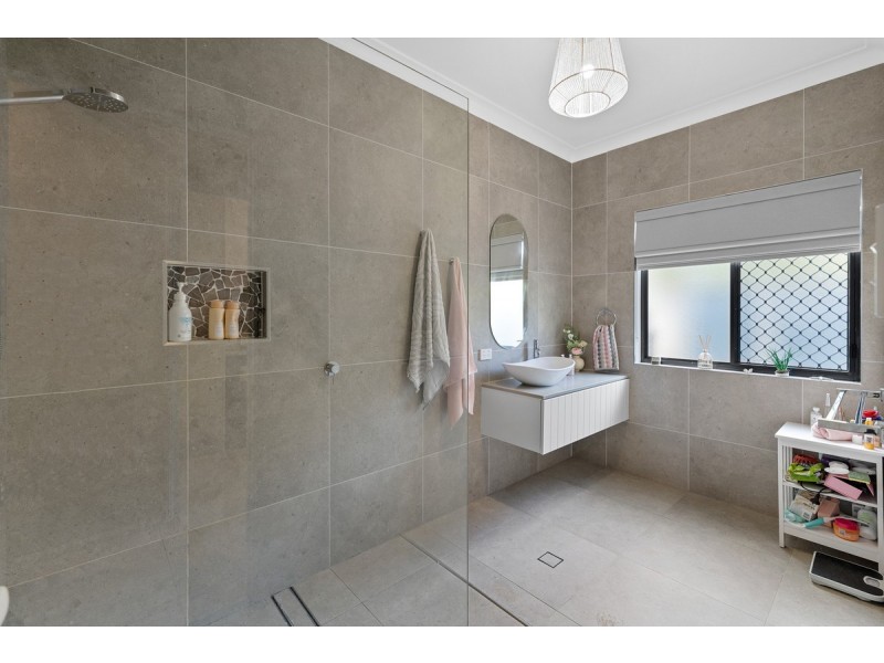 17 Franbridge Place, Victoria Point QLD 4165