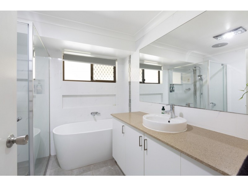 20 Brett Road, Victoria Point QLD 4165