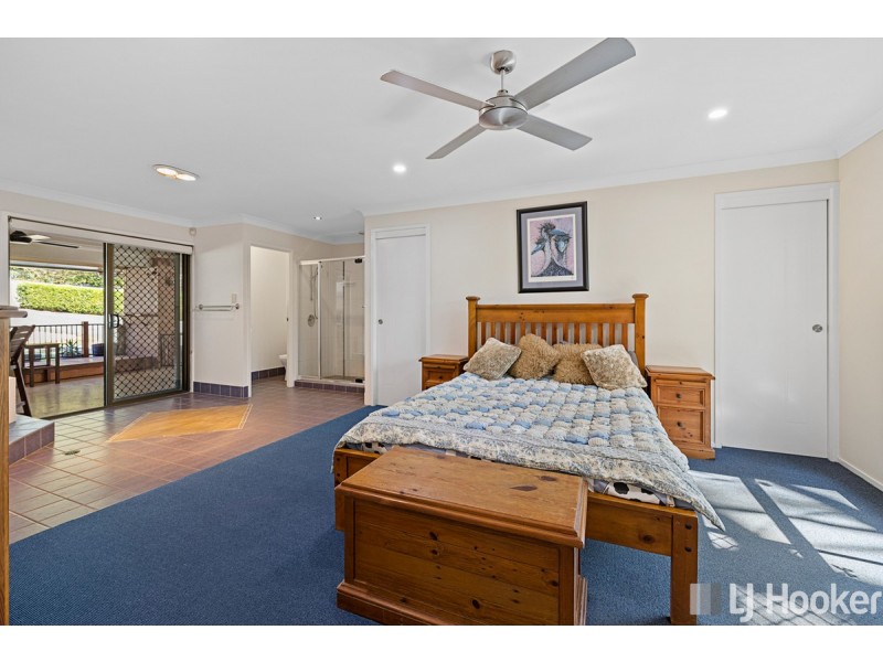 2 Kalmia Drive, Redland Bay QLD 4165