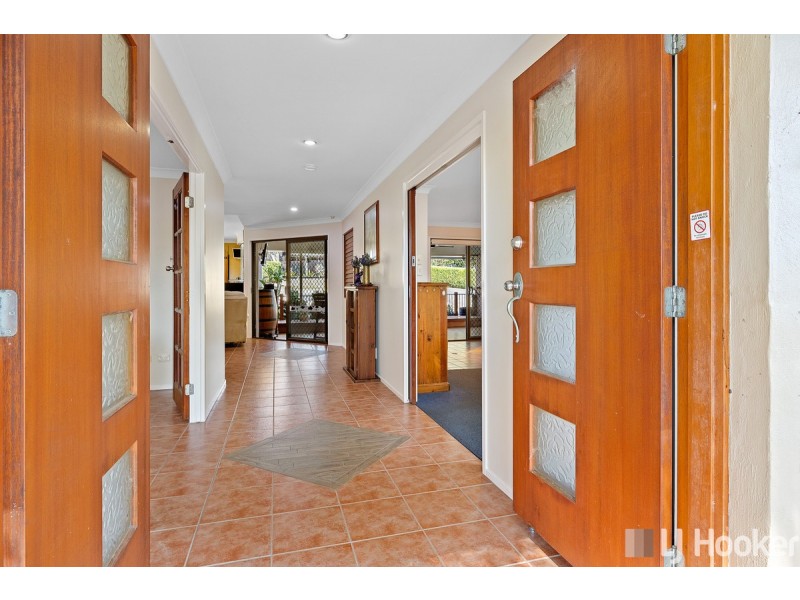 2 Kalmia Drive, Redland Bay QLD 4165