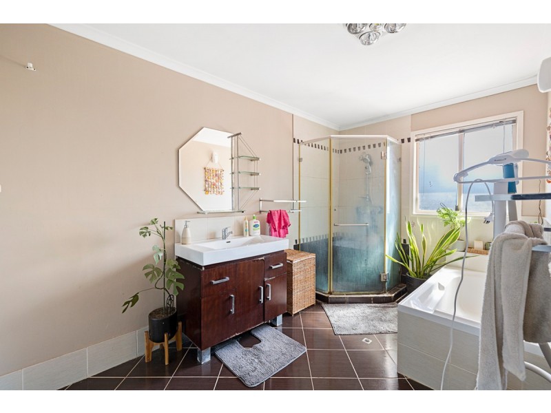 19 Peel Street, Redland Bay QLD 4165