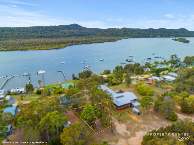 43 Scenic Drive, Russell Island QLD 4184
