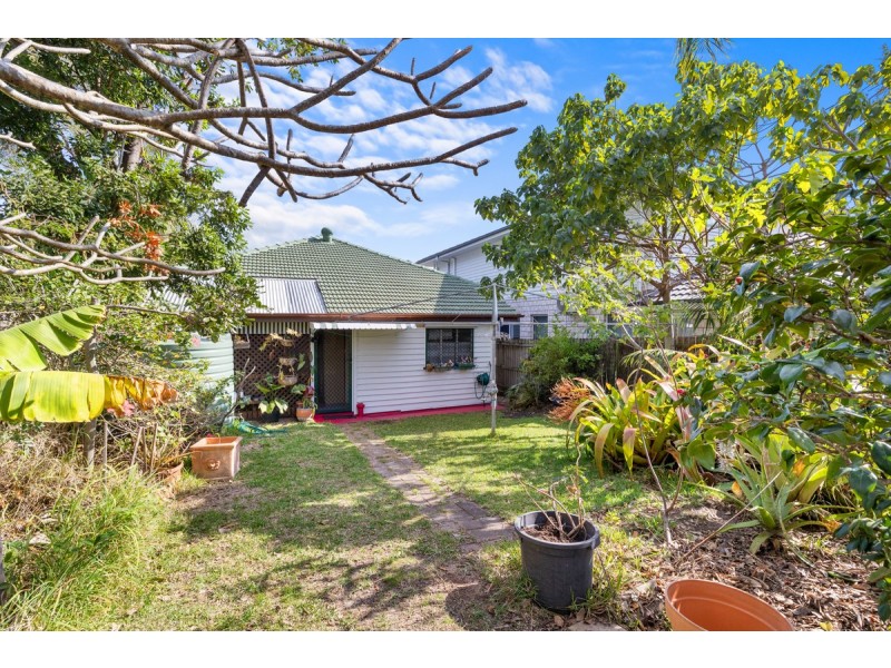 39 Peranga Street, Manly QLD 4179