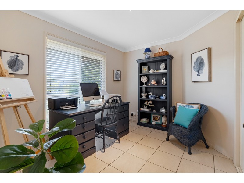 4 Cedarview Place, Wellington Point QLD 4160