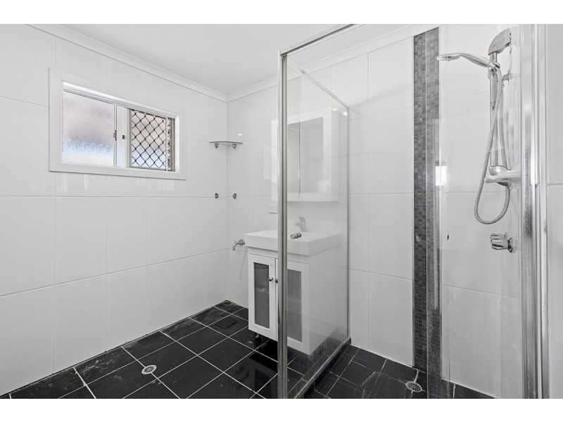 16 Benfer Road, Victoria Point QLD 4165