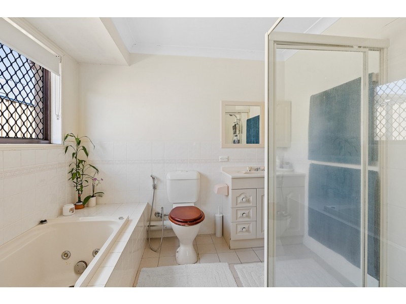 1 Petaluma Court, Victoria Point QLD 4165