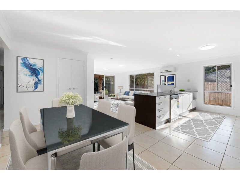 19 Shaw Place, Redland Bay QLD 4165