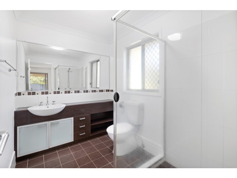 19 Shaw Place, Redland Bay QLD 4165