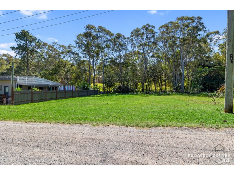 15 Frenchem Terrace, Macleay Island QLD 4184