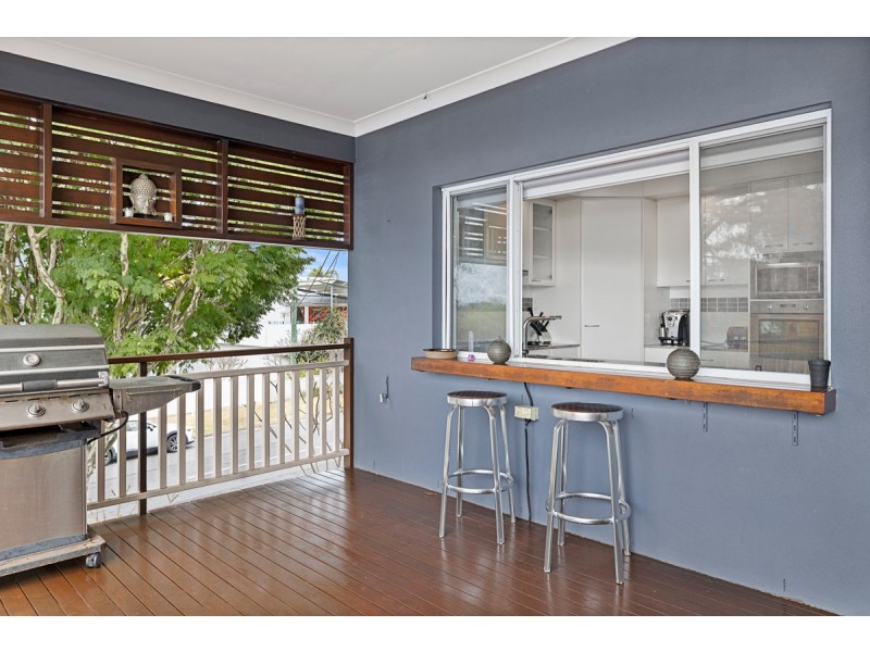 37 Wilde Street, Wynnum QLD 4178