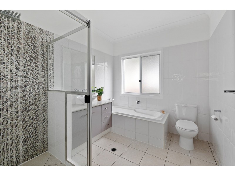 37 Wilde Street, Wynnum QLD 4178