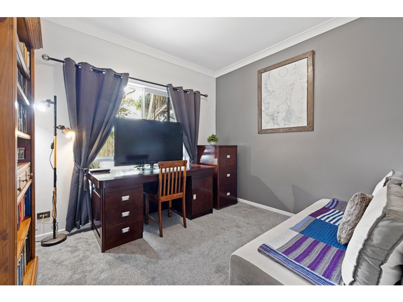 37 Wilde Street, Wynnum QLD 4178