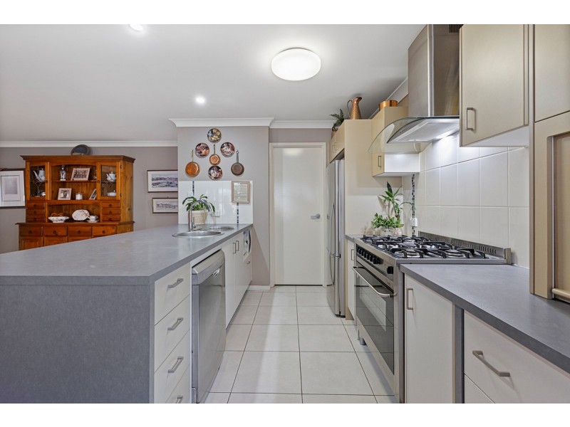 20 Lyndhurst Place, Thornlands QLD 4164