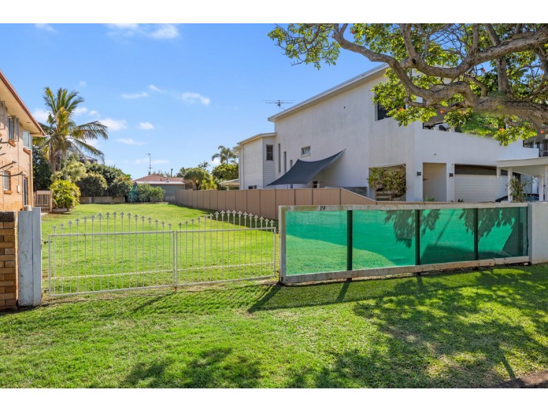 19 Broadwater Terrace, Redland Bay QLD 4165