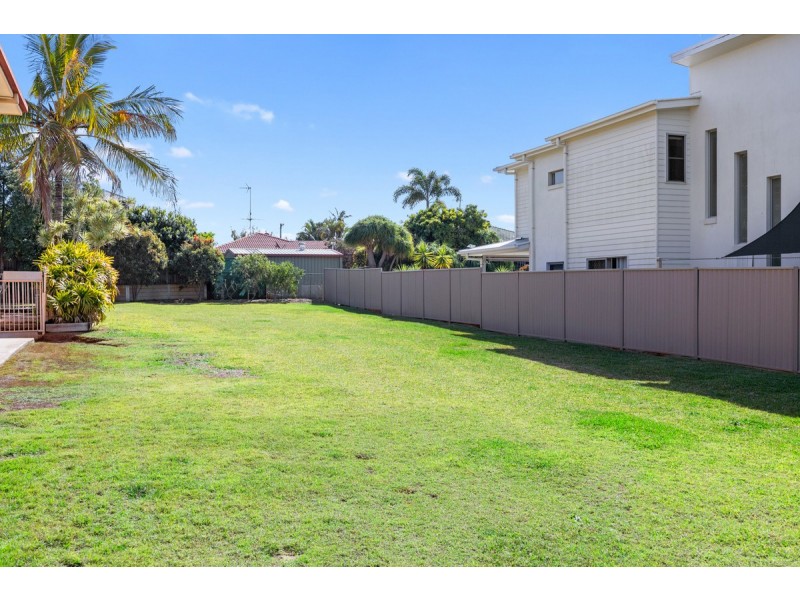 19 Broadwater Terrace, Redland Bay QLD 4165