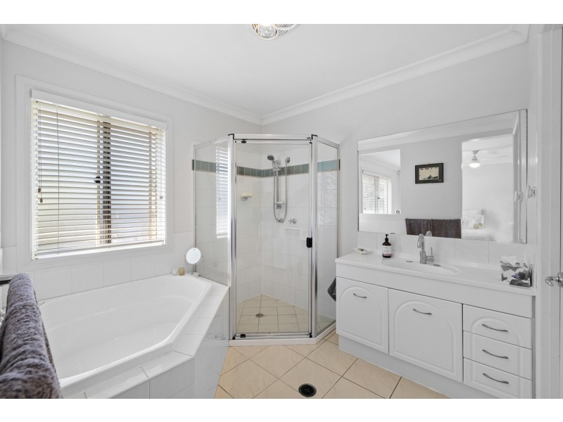 17 Adam Street, Cleveland QLD 4163