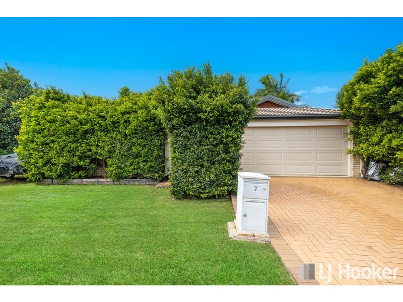 7 Ribonwood Street, Thornlands QLD 4164