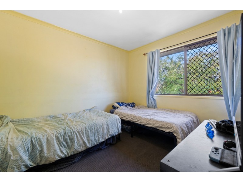 11 Sunbury Street, Birkdale QLD 4159