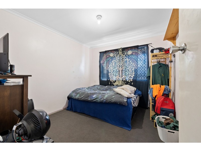 11 Sunbury Street, Birkdale QLD 4159