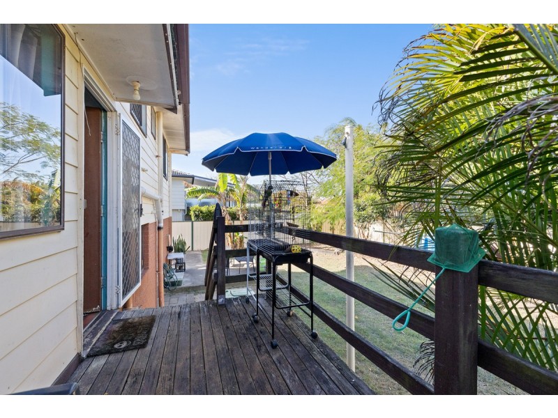 11 Sunbury Street, Birkdale QLD 4159