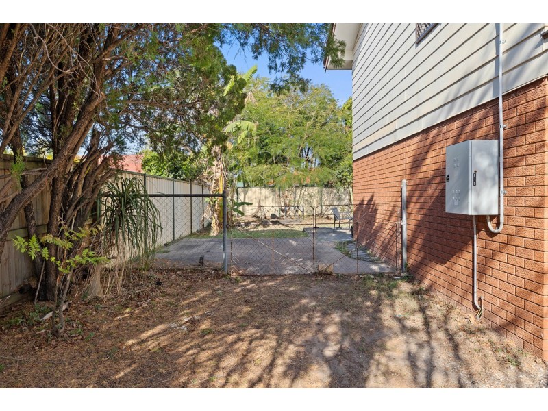 11 Sunbury Street, Birkdale QLD 4159