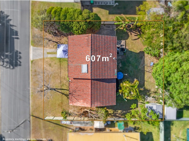 11 Sunbury Street, Birkdale QLD 4159