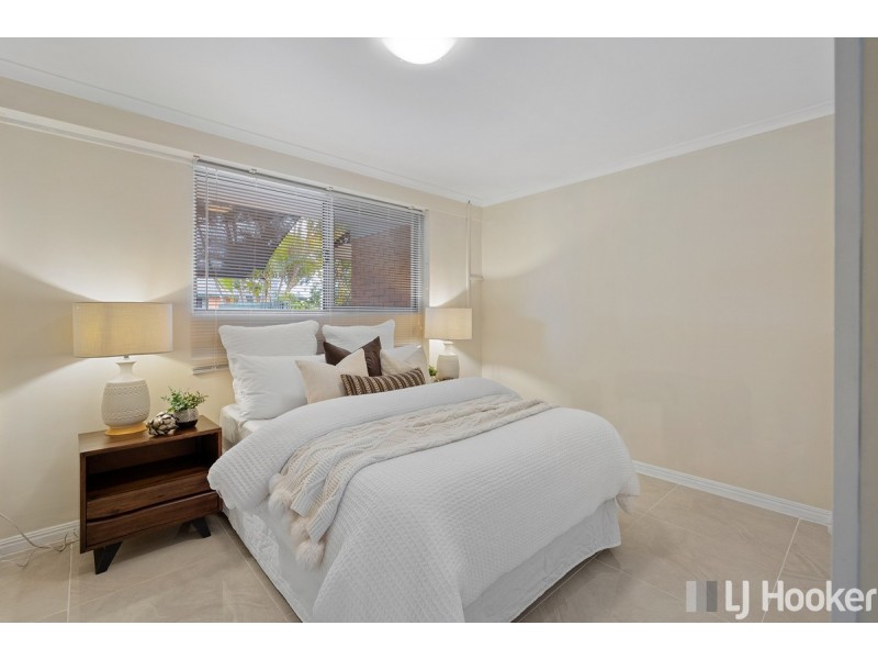 8 Danina Street, Mansfield QLD 4122