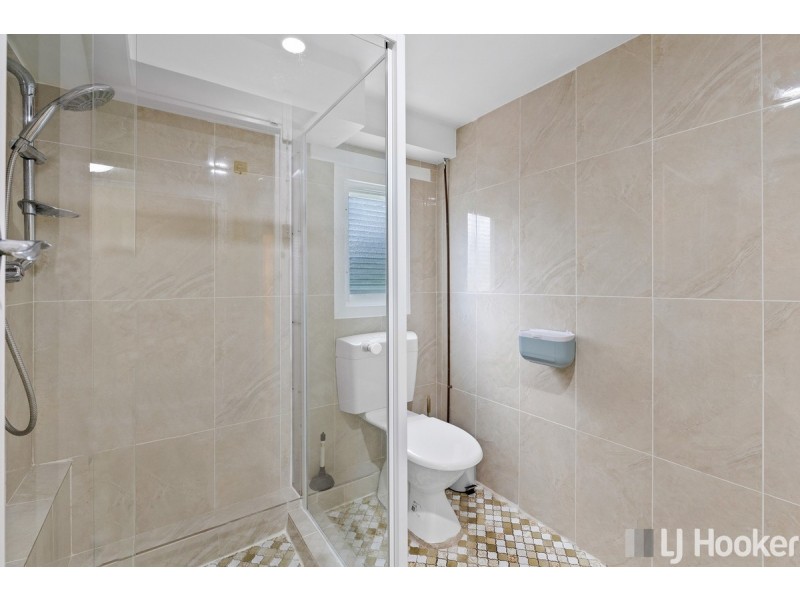 8 Danina Street, Mansfield QLD 4122