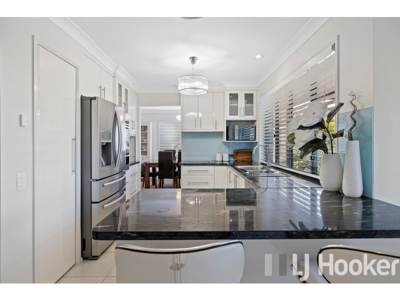 9 Trafalgar Drive, Victoria Point QLD 4165