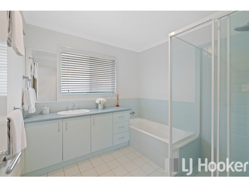 9 Trafalgar Drive, Victoria Point QLD 4165