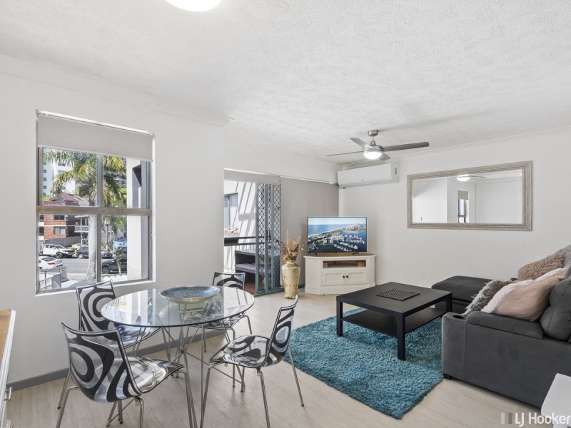 9/7-9 Robert Street, Labrador QLD 4215