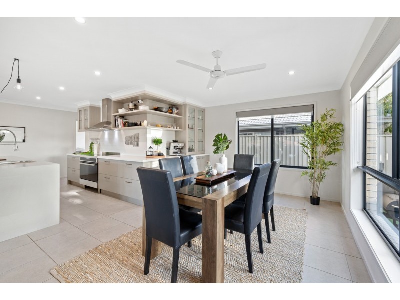 48 Bailey Road, Birkdale QLD 4159