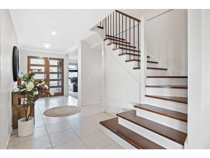 48 Bailey Road, Birkdale QLD 4159